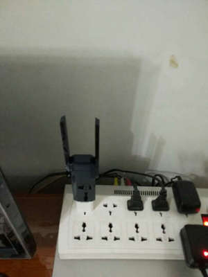 千分一300M无线wifi信号放大器使用体验 告别信号死角，实现家庭网络全覆盖